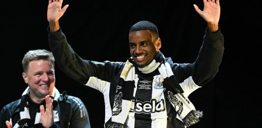 Los clubes ingleses rompen el mercado de fichajes con inversión récord de 4.000 millones USD