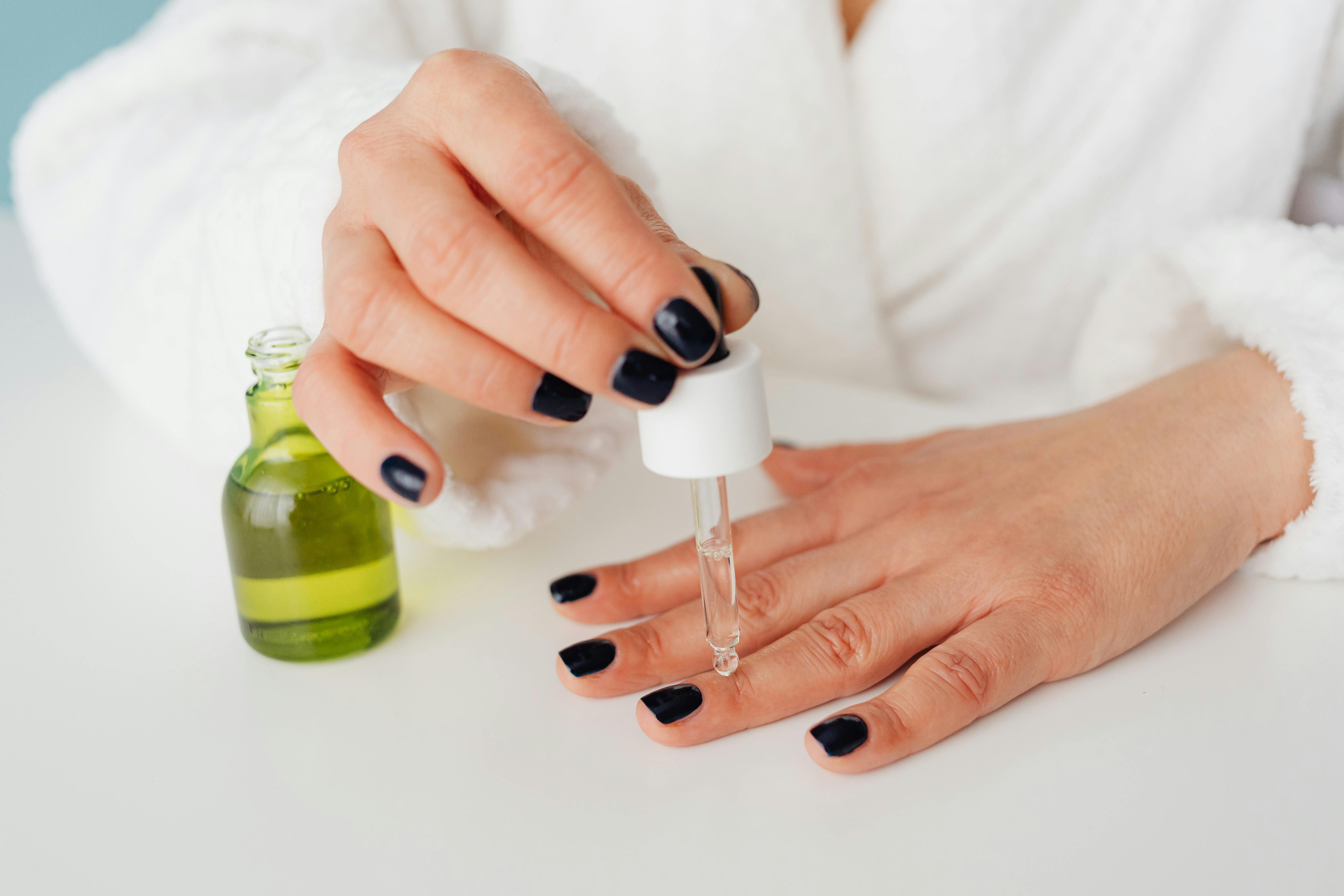 Por qué la UE ha decidido la prohibición radical de dos sustancias para la manicura Por qué la UE ha decidido la prohibición radical de dos sustancias para la manicura