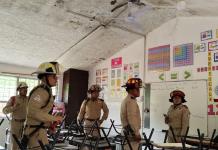 Clausuran primaria en Tonalá: salitre y humedad ponen en riesgo a sus estudiantes