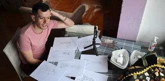 La promesa de amor de migrante venezolano truncada en la cárcel de Bukele