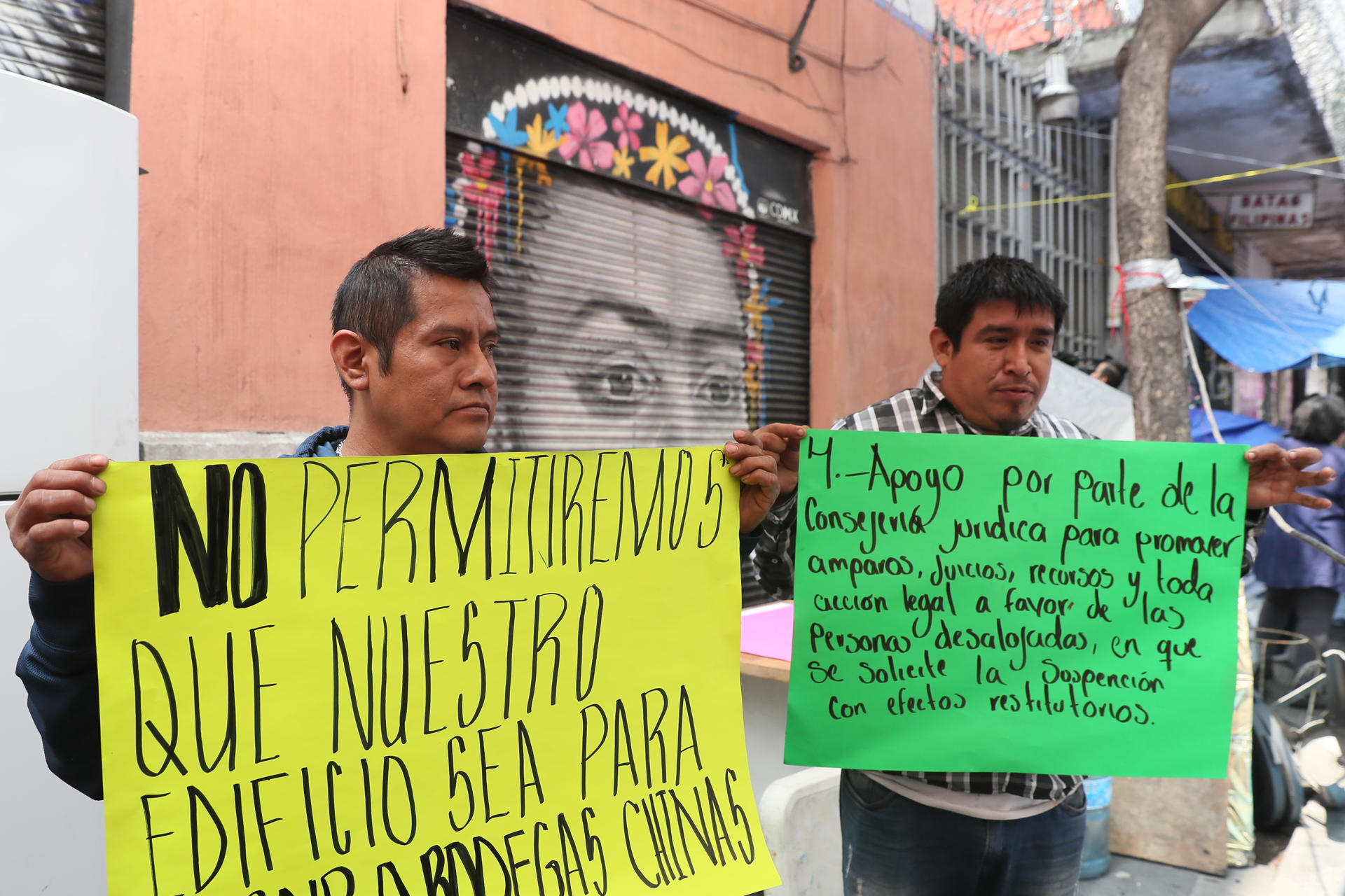 Vecinos desalojados en Centro Histórico de Ciudad de México denuncian violaciones de DDHH Vecinos desalojados en Centro Histórico de Ciudad de México denuncian violaciones de DDHH