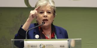 Al menos un muerto y varios heridos en accidente de equipo de Alicia Bárcena