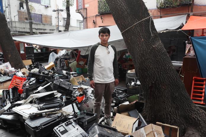 Vecinos desalojados en Centro Histórico de Ciudad de México denuncian violaciones de DDHH Vecinos desalojados en Centro Histórico de Ciudad de México denuncian violaciones de DDHH