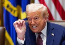 Trump busca endurecer el examen para adquirir la ciudadanía estadounidense