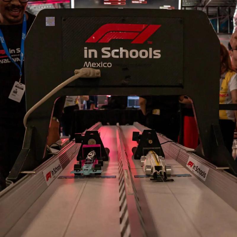 Escudería Tonaltech de la UdeG va por su 5ª Final Mundial de F1 en Singapur Escudería Tonaltech de la UdeG va por su 5ª Final Mundial de F1 en Singapur