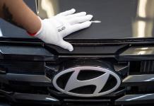 Migrantes surcoreanos y latinos, entre los 475 detenidos en redada en la planta de Hyundai