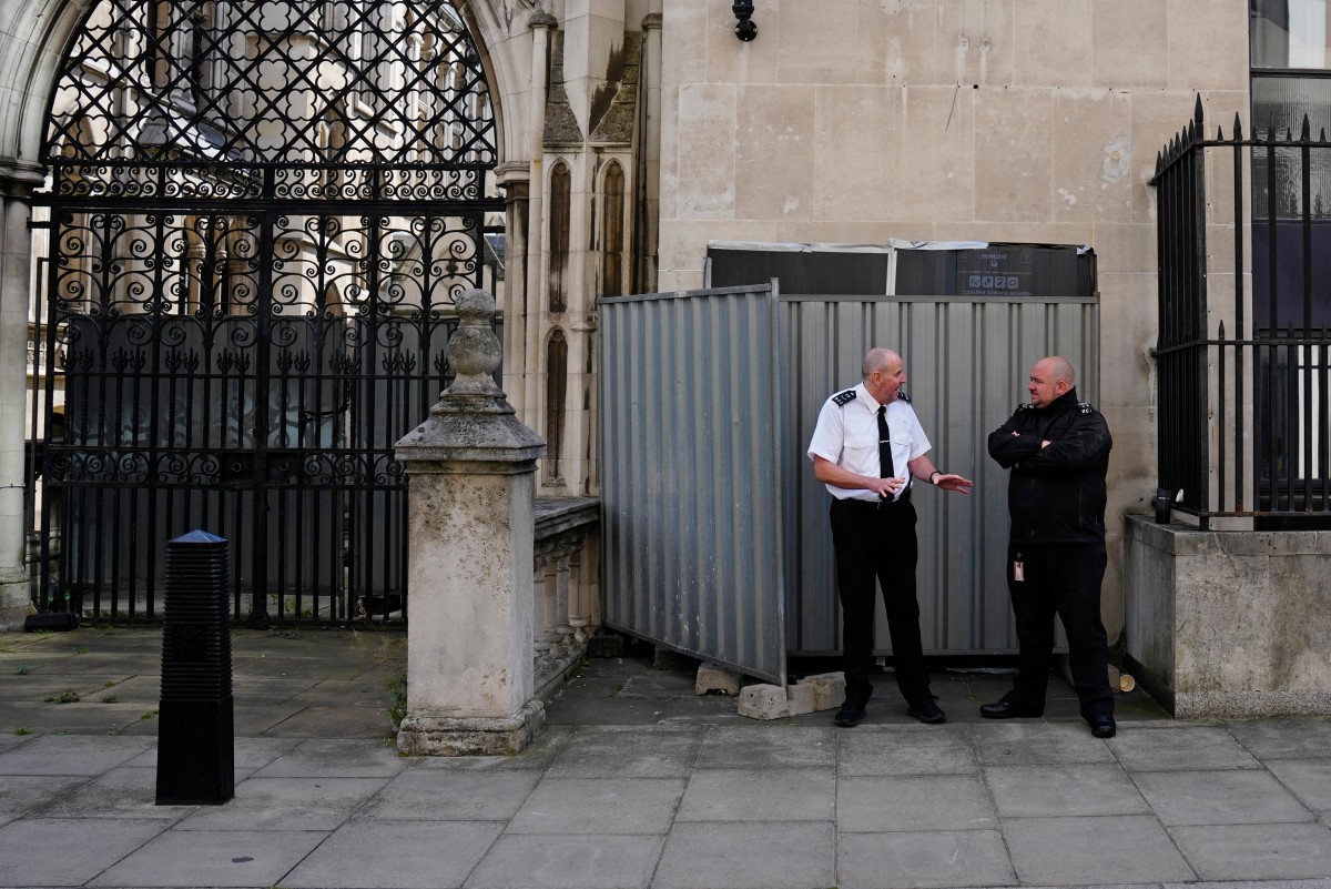 Una nueva obra de Banksy aparece en Londres tras detenciones de manifestantes propalestinos Una nueva obra de Banksy aparece en Londres tras detenciones de manifestantes propalestinos