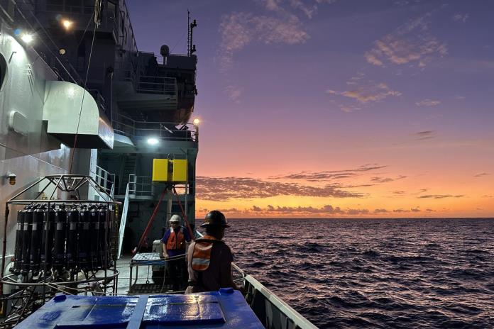 El calentamiento oceánico amenaza a unos microbios esenciales para la fotosíntesis global El calentamiento oceánico amenaza a unos microbios esenciales para la fotosíntesis global