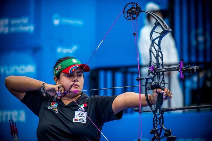 Andrea Becerra hace historia: primera mexicana con dos oros en un Mundial de tiro con arco