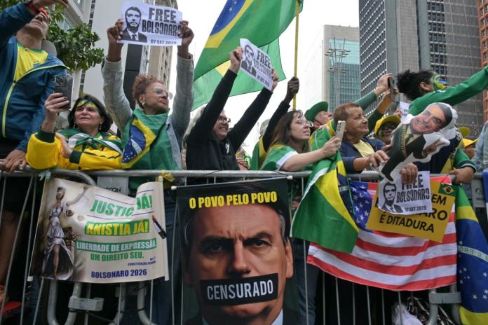 Antes de Bolsonaro, cuatro exmandatarios brasileños se sentaron ante la justicia