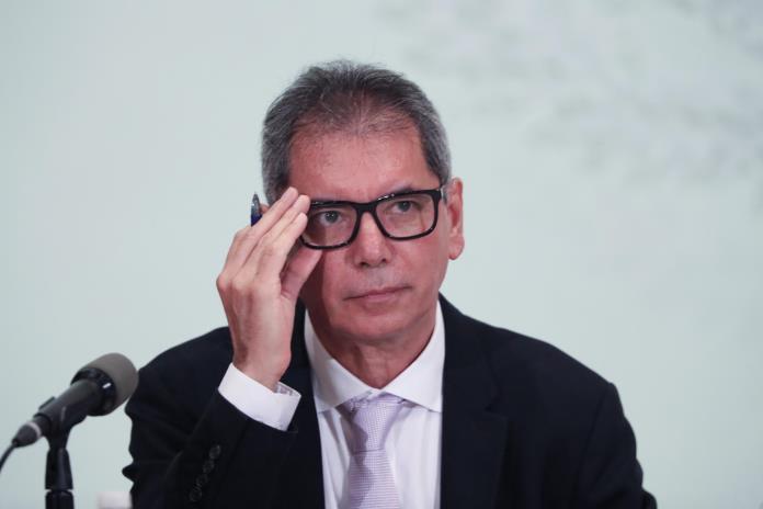México recorta previsión de crecimiento y amplía déficit por tensiones comerciales