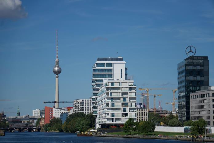 Apagón en Berlín por un incendio que podría deberse a motivos políticos según la policía Apagón en Berlín por un incendio que podría deberse a motivos políticos según la policía