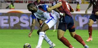 Piojo Herrera descarta dimitir como técnico de Costa Rica por pobre inicio de premundial