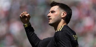 2-2. Santiago Giménez evita la caída de México
