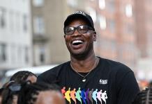 Jason Collins, primer jugador en declararse gay en la NBA, lucha contra tumor cerebral