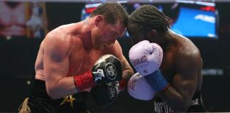 Crawford acaba con el reinado de Canelo Álvarez frente a 70.000 aficionados