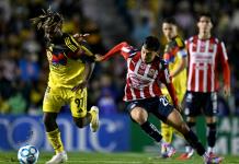 Chivas de Milito vencen al América y elevan sus bonos en el Apertura mexicano