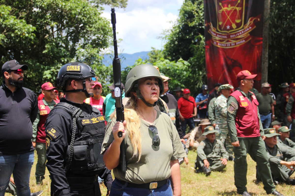Los recibiremos con plomo: milicia en Venezuela se adiestra ante amenaza de EEUU Los recibiremos con plomo: milicia en Venezuela se adiestra ante amenaza de EEUU