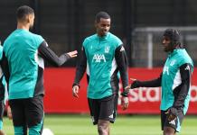 Isak podría debutar con el Liverpool contra el Atlético en Champions
