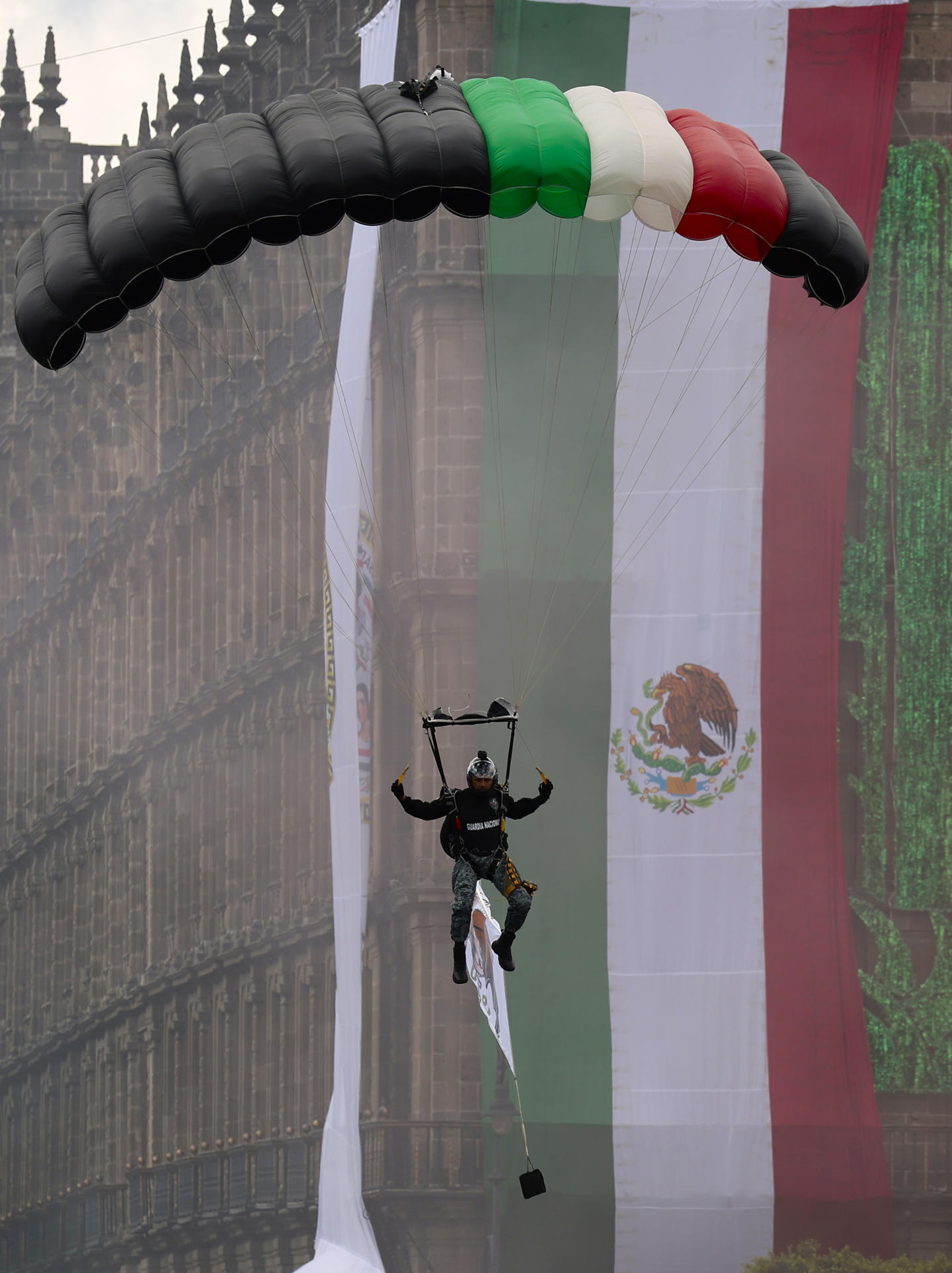 México resalta la defensa de la soberanía y el combate a la corrupción en desfile militar