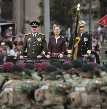 México resalta la defensa de la soberanía y el combate a la corrupción en desfile militar