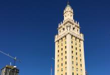 La Torre de la Libertad de Miami reabre con un homenaje a quienes hallaron refugio en EEUU