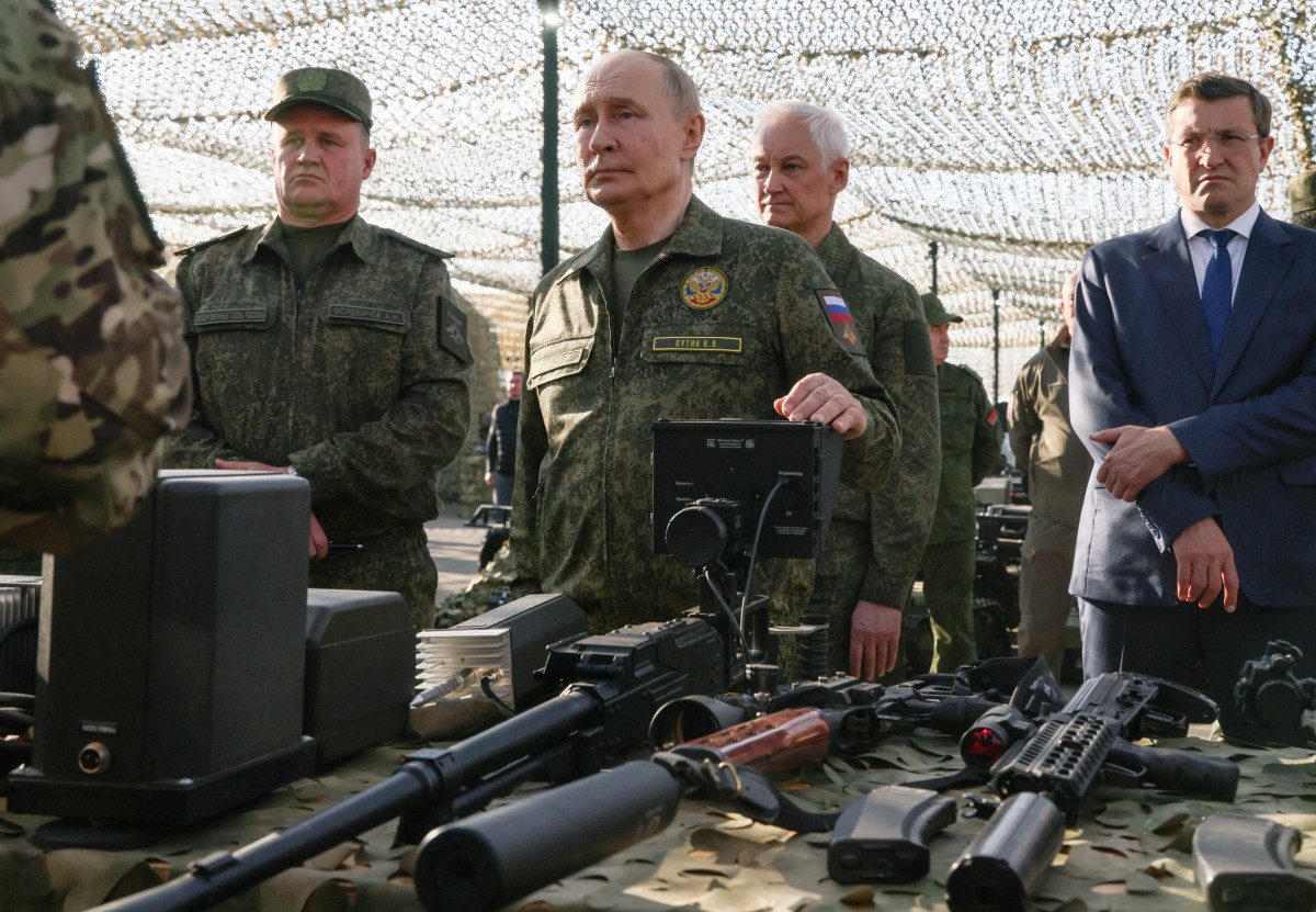 Putin dice que 100.000 militares participan en maniobras militares conjuntas con Bielorrusia Putin dice que 100.000 militares participan en maniobras militares conjuntas con Bielorrusia