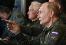 El Kremlin considera peligrosa la idea de derribar aviones rusos, tras violaciones de espacio de la OTAN