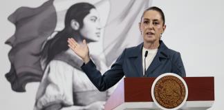 México pide "investigación a fondo" sobre muerte de migrante abatido en redada en Chicago
