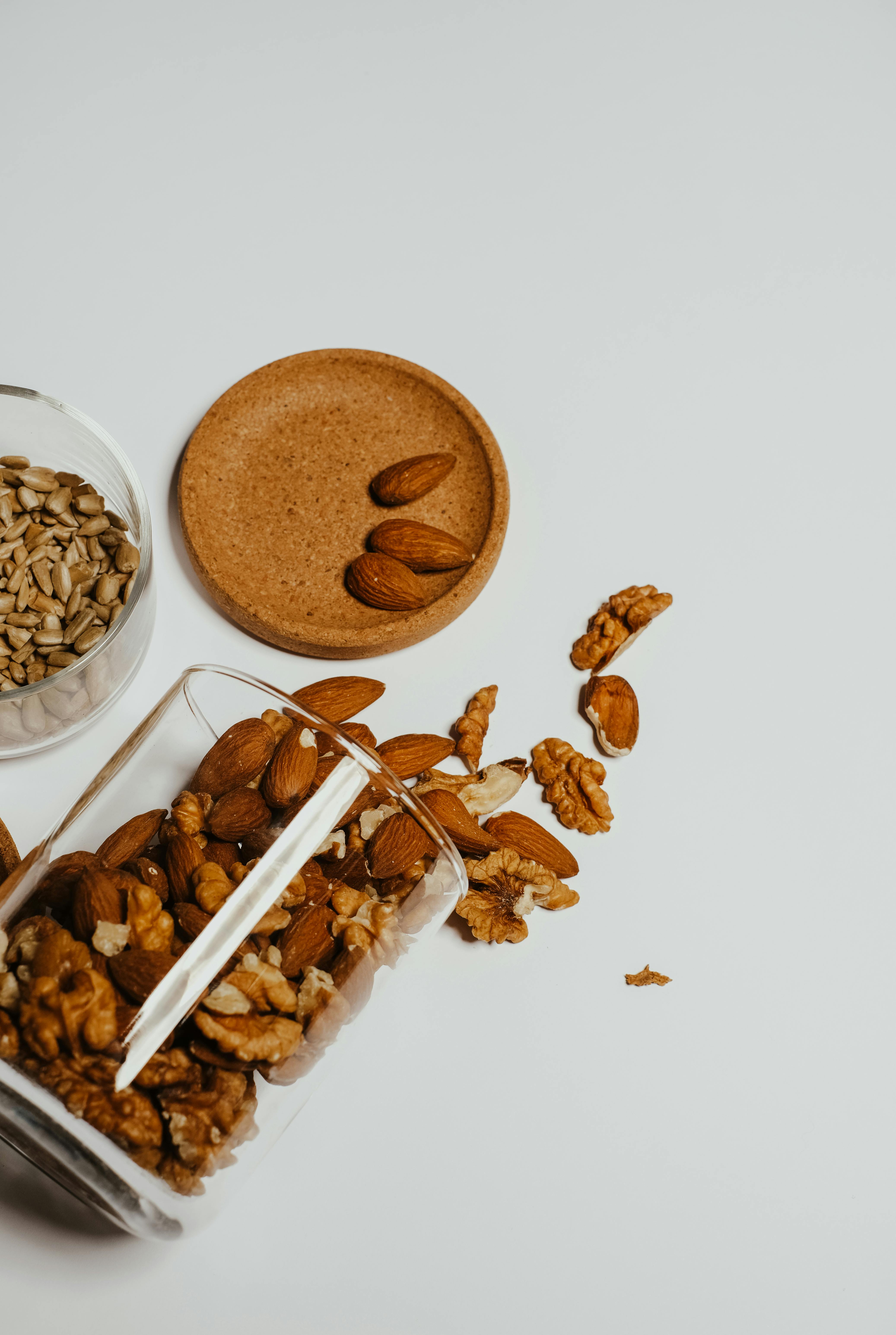 Estudios sugieren que consumir almendras podría controlar el peso Estudios sugieren que consumir almendras podría controlar el peso