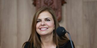 Karla Planter responde a estudiantes: mejoras sí; tolerancia a drogas y suspensión de elecciones, no