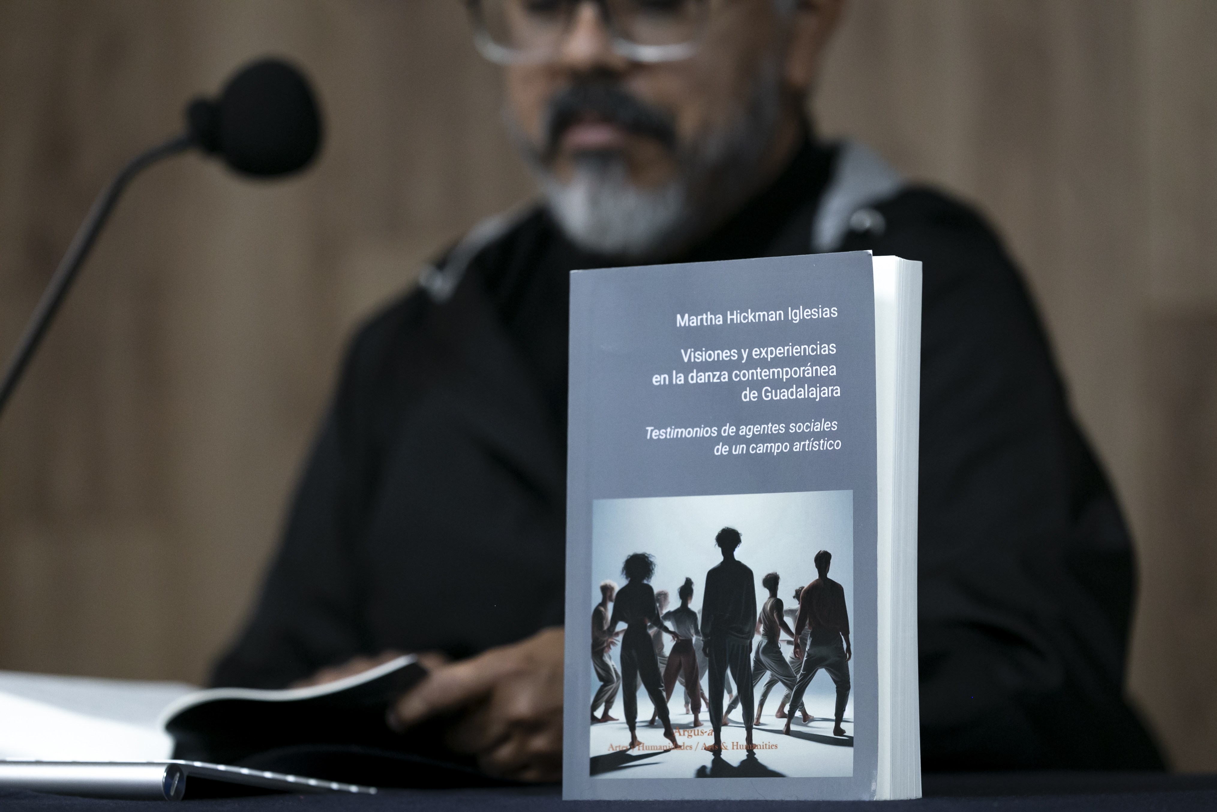 Exponen con libro testimonial las “Visiones y Experiencias en la Danza Contemporánea de Guadalajara”