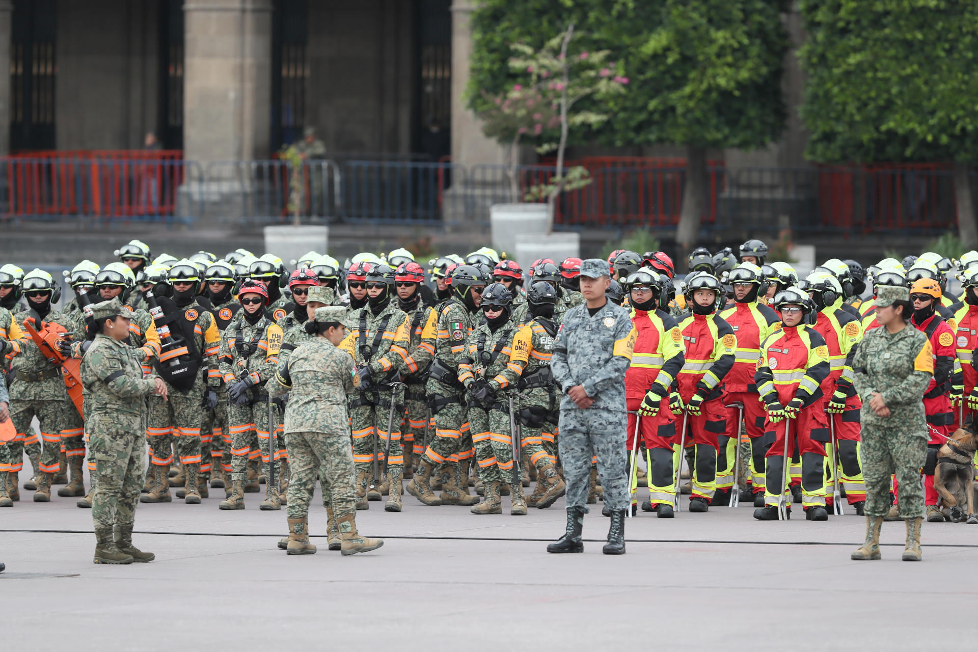 La presidenta de México conmemora en la capital del país los terremotos de 1985 y 2017