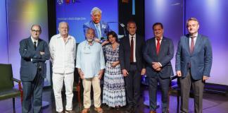 Vargas Llosa vuelve´ a la Casa de América de Madrid en un homenaje con amigos y lectores