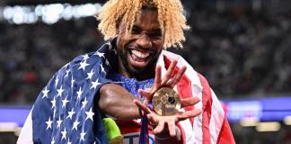 Noah Lyles, el fan del anime más rápido del mundo