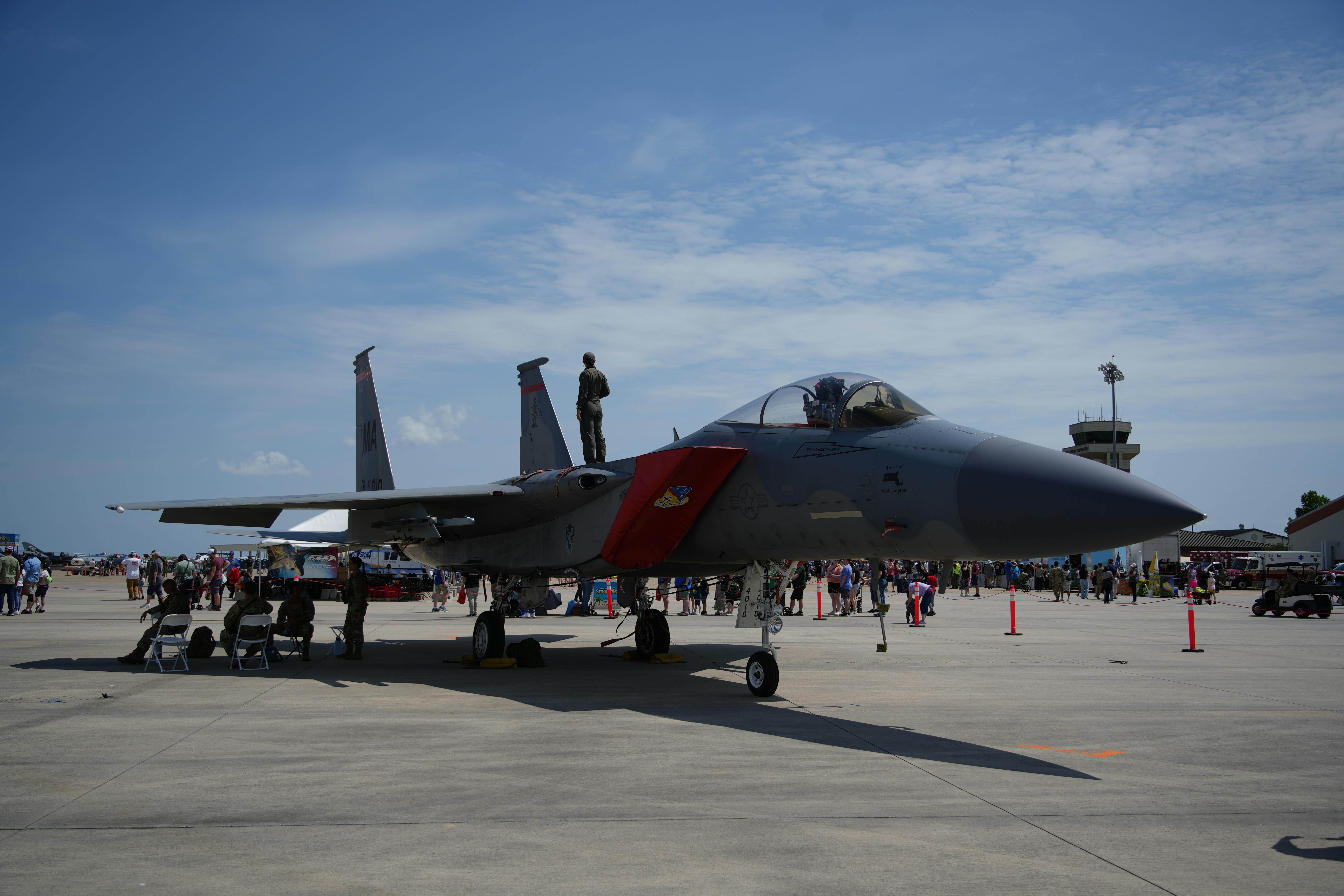 Perú comprará 12 aviones subsónicos para lucha antidrogas