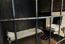 Dos hombres son detenidos y mueren en la prisión; Derechos Humanos emite recomendación