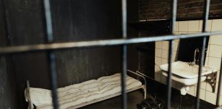 Dos hombres son detenidos y mueren en la prisión; Derechos Humanos emite recomendación