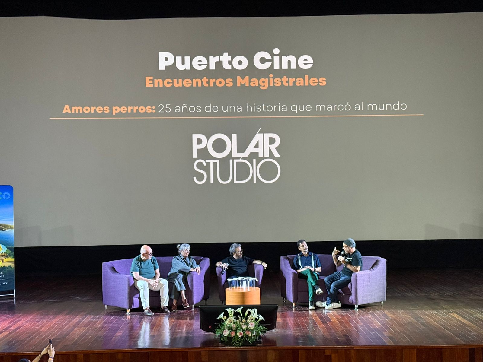 Amores Perros celebra 25 años con Master Class en Puerto Vallarta