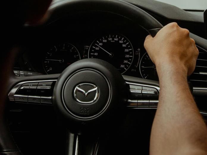 Profeco llama a revisión a 1.341 vehículos de Mazda, por un defecto en una luz indicadora