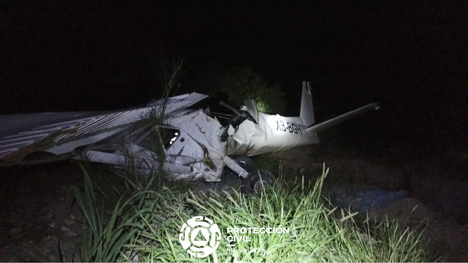 Caída de una avioneta en un Parque Industrial en Nuevo León deja dos muertos