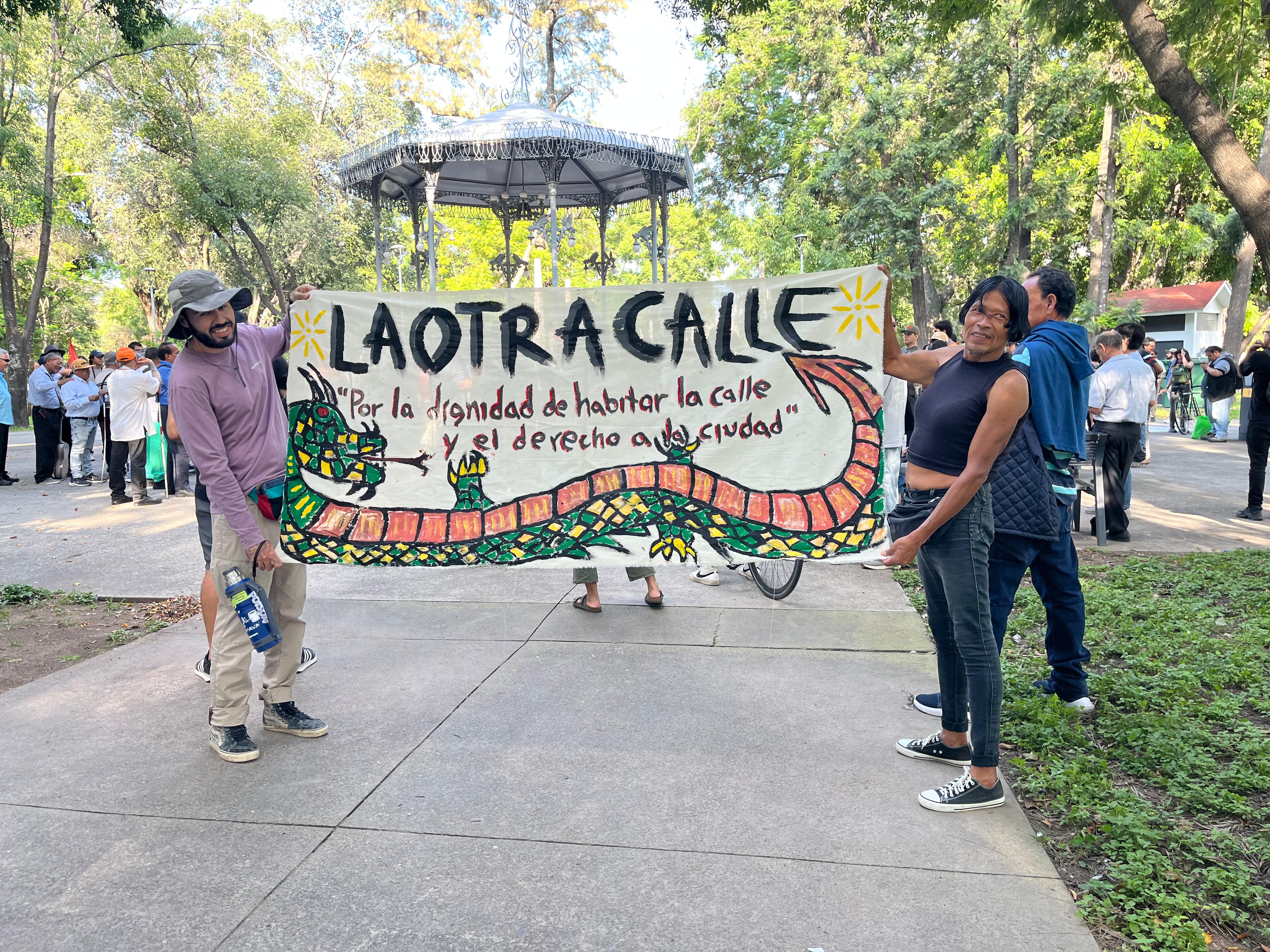 Colectivos marchan contra la gentrificación en Guadalajara; exhiben rentas exorbitantes Colectivos marchan contra la gentrificación en Guadalajara; exhiben rentas exorbitantes