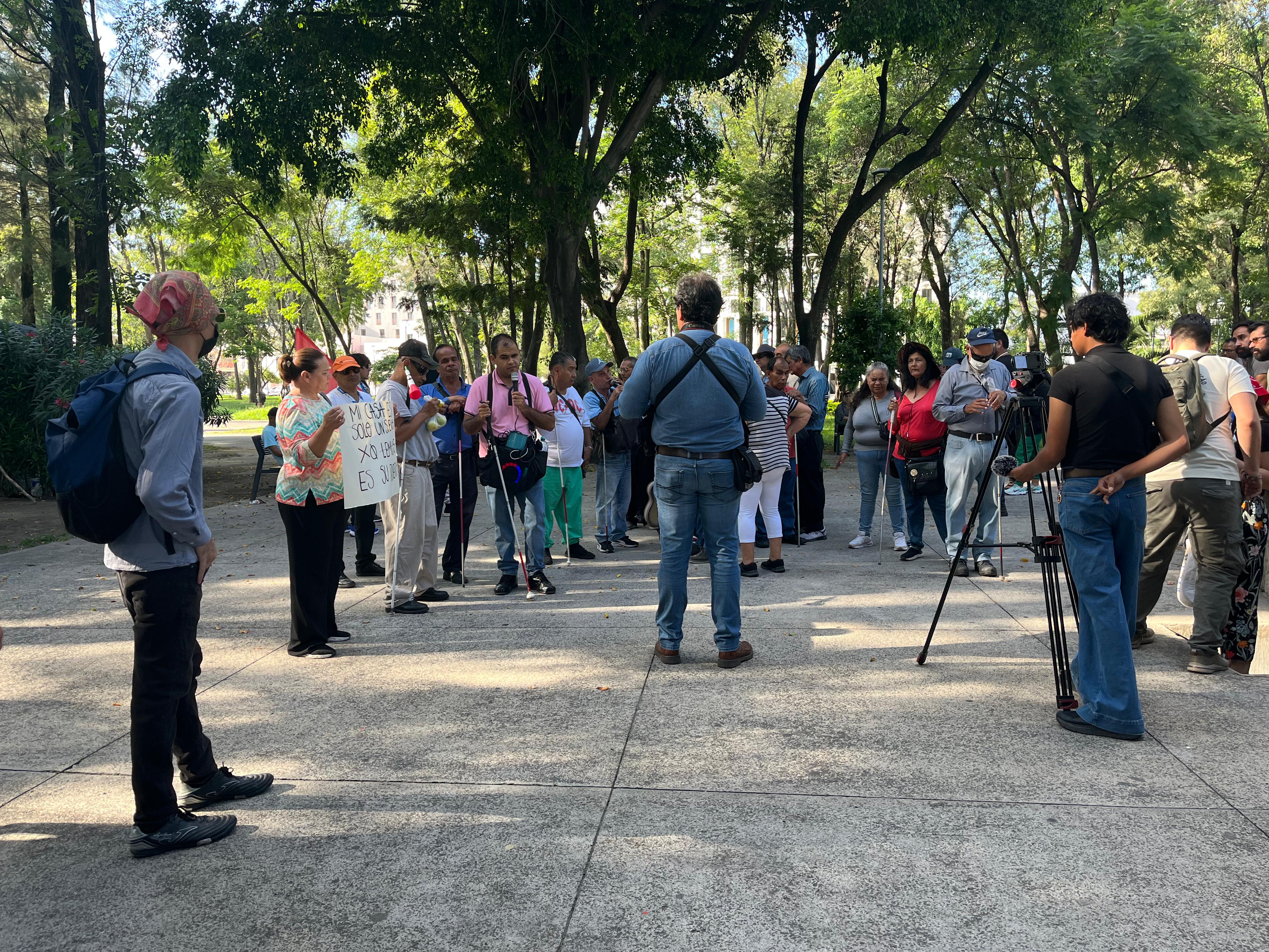 Colectivos marchan contra la gentrificación en Guadalajara; exhiben rentas exorbitantes Colectivos marchan contra la gentrificación en Guadalajara; exhiben rentas exorbitantes