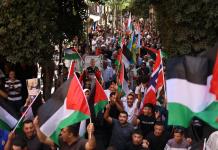 Los palestinos de Cisjordania marchan para celebrar el reconocimiento de su Estado