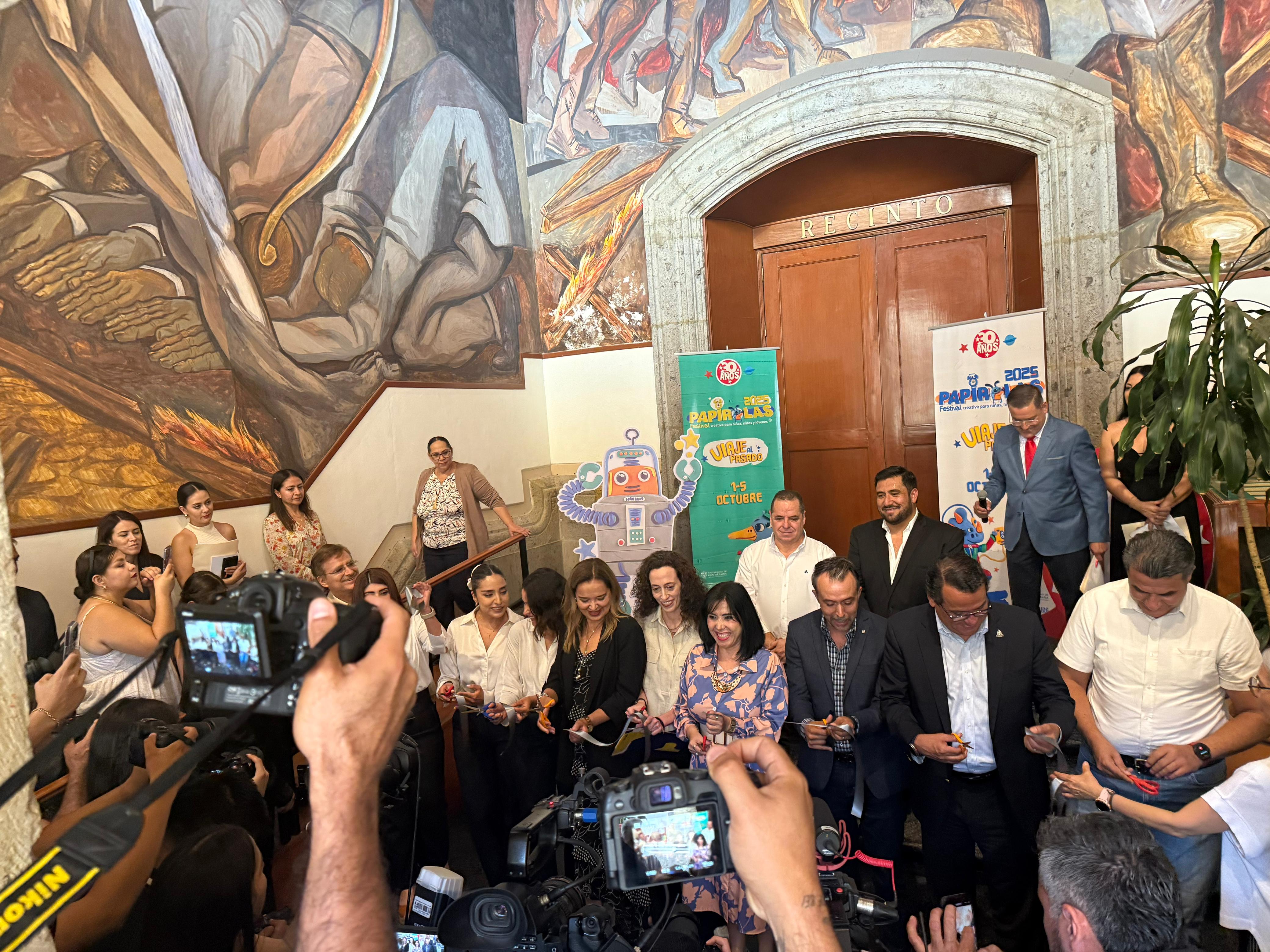Papirolas celebra tres décadas con exposición en el Congreso de Jalisco