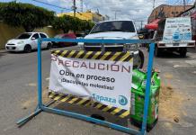 Reaparece socavón en calle Ramón Corona; SAPAZA aún no interviene
