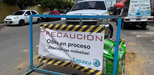 Reaparece socavón en calle Ramón Corona; SAPAZA aún no interviene