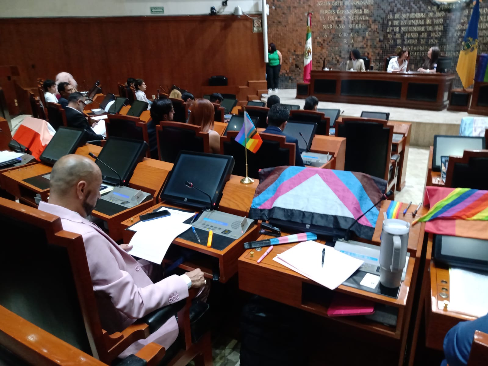 La comunidad LGBTIQ+ se hizo escuchar desde las 38 curules del Congreso local