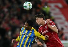 El joven italiano Leoni lesionado de gravedad en su debut con el Liverpool