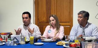 Regidor del PAN presenta contra informe; cuestiona proyectos del IMSS e Inmobiliaria Social en Zapotlán